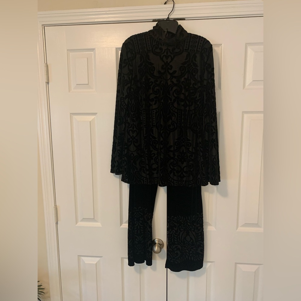 Elegant Black Velvet Pants Suit